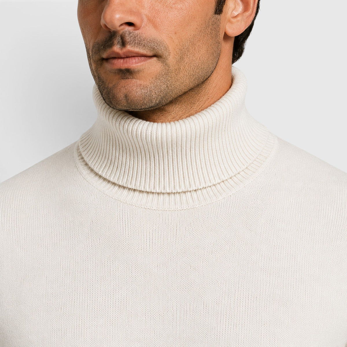 Men's Classic Turtleneck Sweater for Smart Casual Outfits