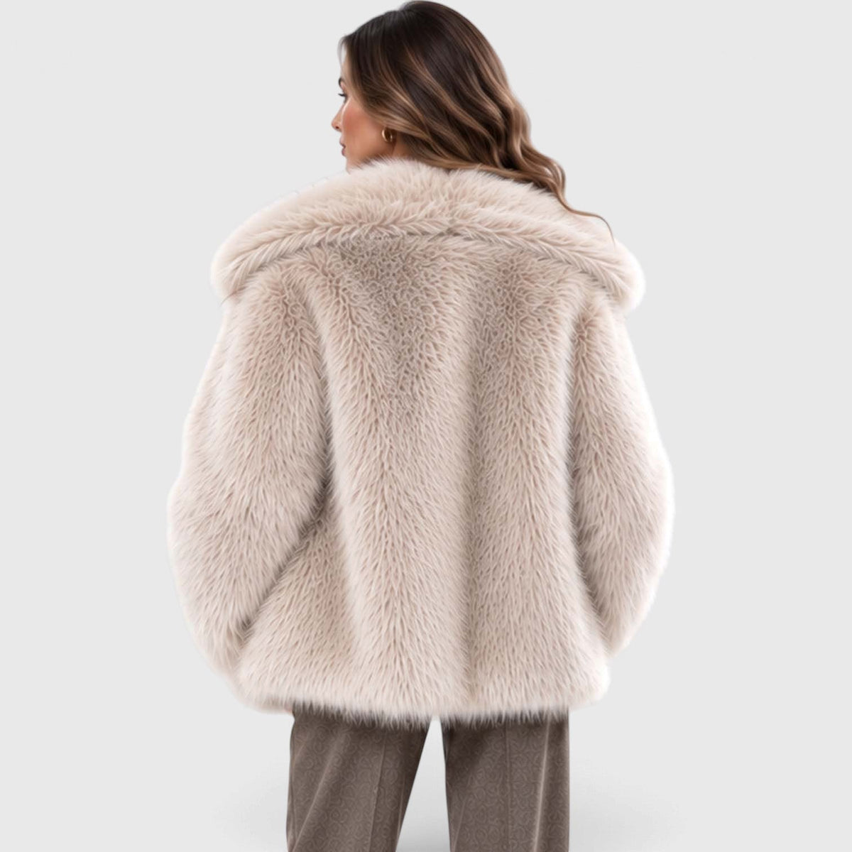 Women's Soft Plush Faux Fur Coat – Short Winter Style