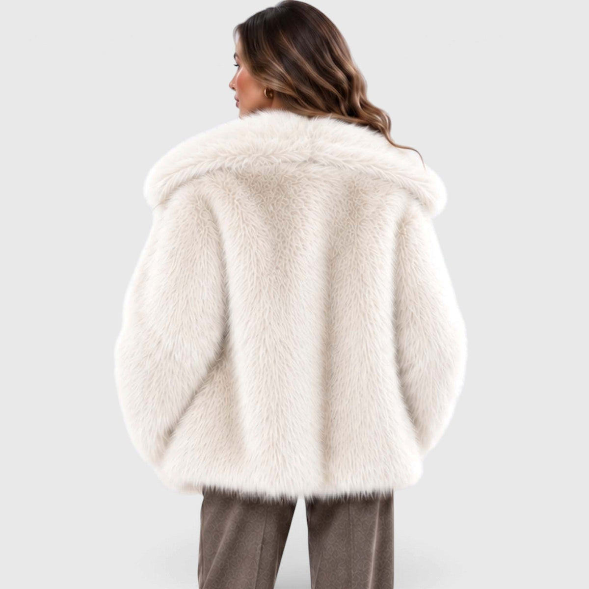 Women's Soft Plush Faux Fur Coat – Short Winter Style