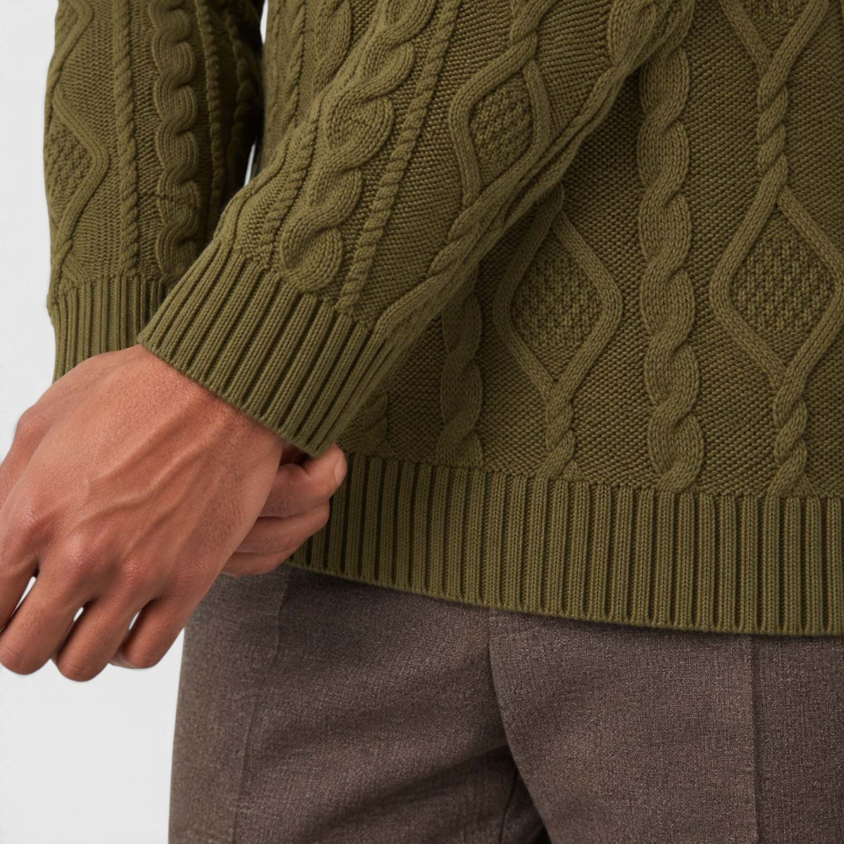 Men's Cable Knit Turtleneck Jumper for Classic Casual Style