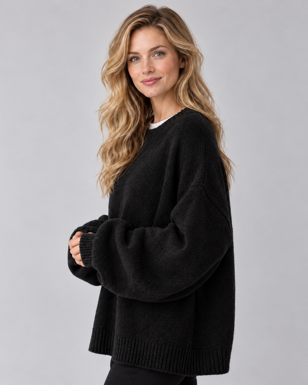 Avery & Mercer AM-US-W01 | Black | side-three-quarter | studio product candidate