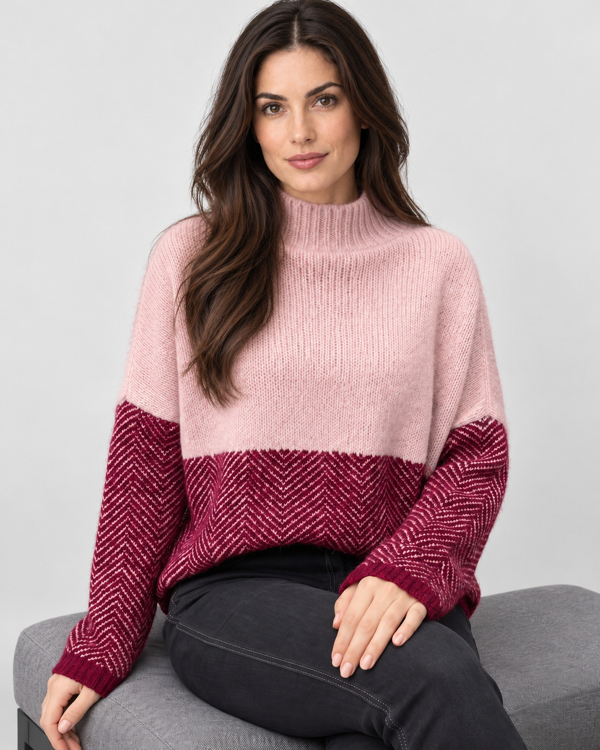 Avery & Mercer AM-US-W02 | Blush Wine | seated-front | studio product candidate